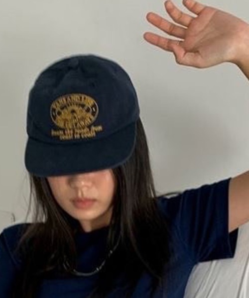 LYEON(リヨン)の「キャンプキャップ/刺繍ロゴキャップ(キャップ・レディース・オフホワイト/ネイビー・FREE)」の2枚目の写真