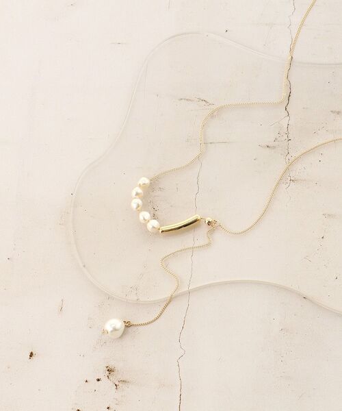 le.coeur blanc（ルクールブラン）の「パールスライダーネックレス（ネックレス・レディース・ゴールド・FREE）」の3枚目の写真