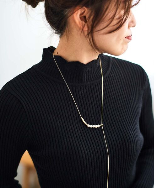 le.coeur blanc（ルクールブラン）の「パールスライダーネックレス（ネックレス・レディース・ゴールド・FREE）」の4枚目の写真