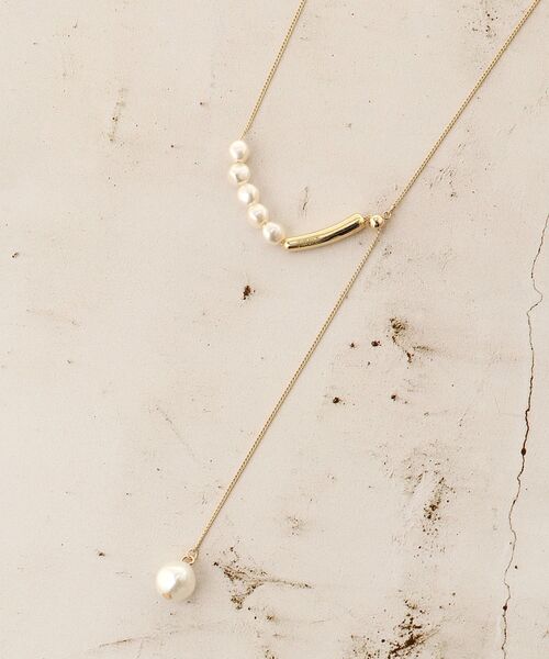 le.coeur blanc（ルクールブラン）の「パールスライダーネックレス（ネックレス・レディース・ゴールド・FREE）」の12枚目の写真