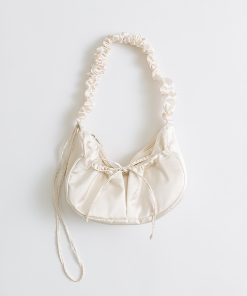 OLIVE des OLIVE（オリーブデオリーブ）の「ドロストホーボーバッグ（ショルダーバッグ・レディース・ライトグレー/ピンク/ブラック/アイボリー・FREE）」の2枚目の写真