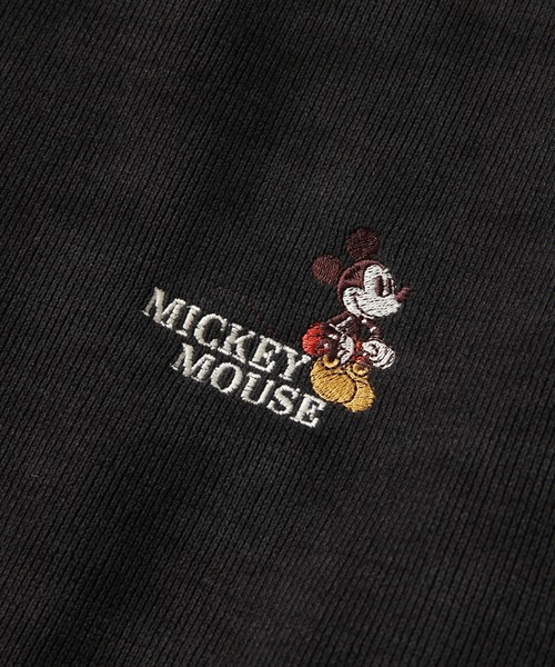 Disney(ディズニー)の「【Disney/ディズニー】裏ボア ミッキーマウス アートワークデザイン クルーネックスウェット(スウェット・メンズ・クリーム/グレイッシュベージュ/スミクロ/ブルーグリーン・LL/M/L)」の11枚目の写真