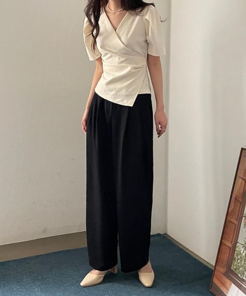 MAISON DE THERESE(メゾン ド テレーズ)の「Vネック パフスリーブクロスギャザーブラウス(シャツ/ブラウス・レディース・ベージュ/ブラック・FREE)」の19枚目の写真