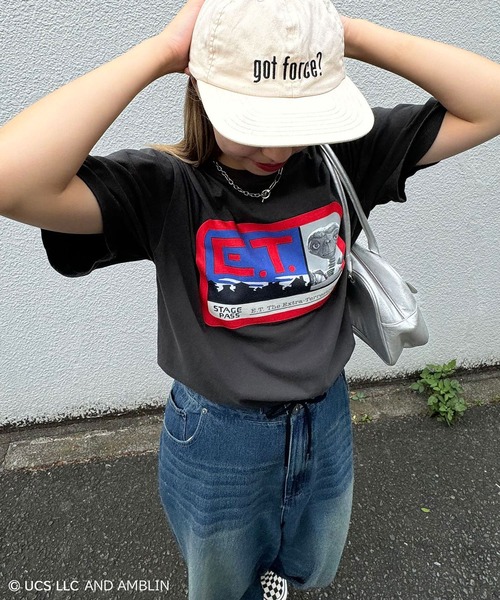 CIAOPANIC(チャオパニック)の「【Universalcollection/ユニバーサルコレクション】E.T.映画Tシャツ(Tシャツ/カットソー・レディース・ブラック系その他2/ブラック/アイボリー/チャコールグレー/ホワイト系その他2/ブラック系その他/ブラック系その他3/オフホワイト/ホワイト系その他3/ブラック系その他4/ホワイト系その他/ホワイト・FREE)」の9枚目の写真