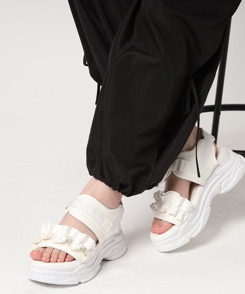 cs T&P（シーエスティーアンドピー）の「厚底フリルスポサン（サンダル・レディース・ベージュ/ホワイト/ブラック・S/M/L/LL/XL）」の17枚目の写真