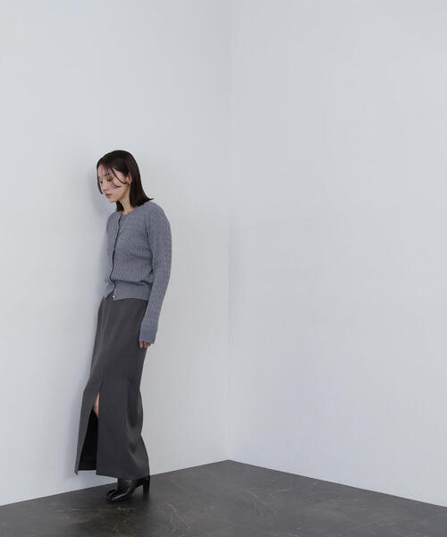 NATURAL BEAUTY BASIC（ナチュラルビューティーベーシック）の「◇【Oggi掲載】サイドベンツナロースカート（スカート・レディース・チャコールグレー/ベージュ・MEDIUM/SMALL）」の3枚目の写真