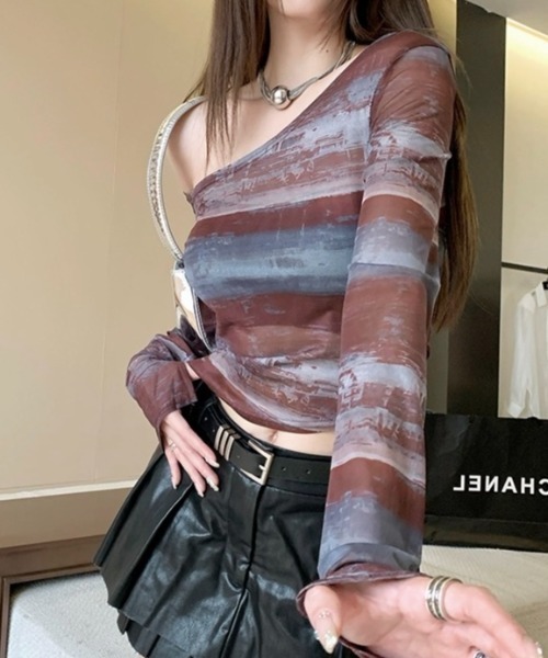 LADY LIKE(レディライク)の「ワンショルダーボーダーシアートップス(Tシャツ/カットソー・レディース・レッド/ブラック・M)」の5枚目の写真