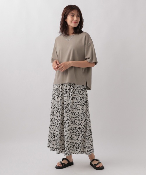 Elura（エルーラ）の「＜接触冷感＞ひやっとタッチベーシックTシャツ/138093（Tシャツ/カットソー・レディース・グリーン系その他/ブラック/グレー/ホワイト・MEDIUM/SMALL/LARGE）」の20枚目の写真