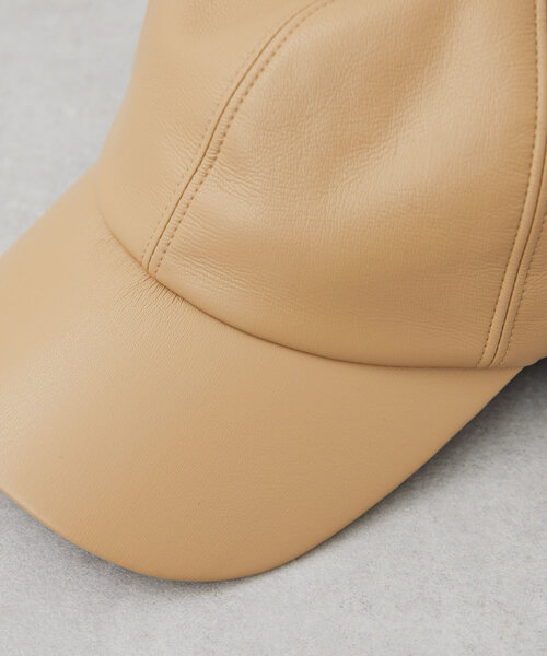 ear PAPILLONNER（イアパピヨネ）の「フェイクレザーキャップ