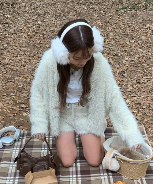 INTER FACTORY（インターファクトリー）の「mayu - シャギーショートパンツ (セットアップ)（その他パンツ・レディース・ブラック/グレー/アイボリー・FREE）」の5枚目の写真