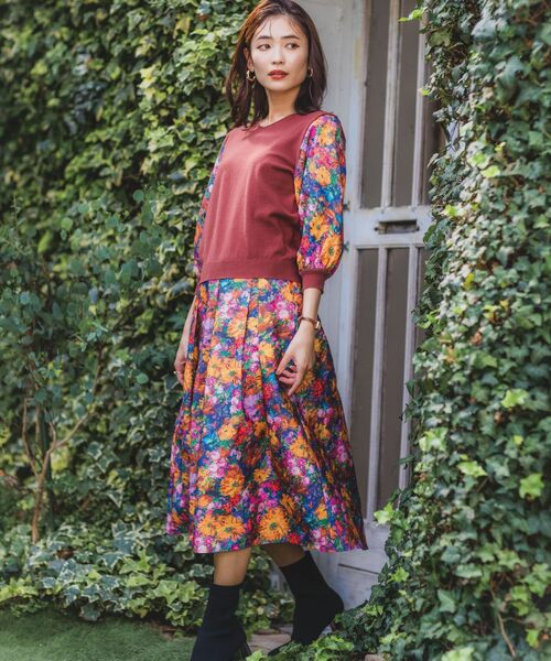 ITS'DEMO(イッツデモ)の「◆【セットアップ可/手洗い可】アート花柄シャンタン袖ニット<ミュルーズモダン(R)>(ニット/セーター・レディース・ダークブラウン系/ピンク系その他/ブルー系・00)」の11枚目の写真