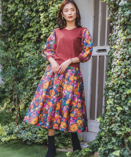 ITS'DEMO(イッツデモ)の「◆【セットアップ可/手洗い可】アート花柄シャンタン袖ニット<ミュルーズモダン(R)>(ニット/セーター・レディース・ダークブラウン系/ピンク系その他/ブルー系・00)」の12枚目の写真