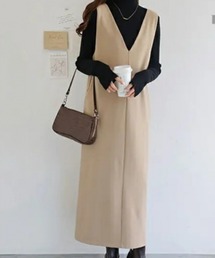 Per sist ence（パーシエンス）の「深Vネックジャンパースカートワンピース（ワンピース）」