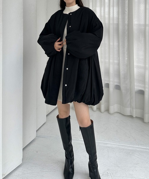 Louere（ルエレ）の「中綿ノーカラーバルーンコート（ノーカラーコート・レディース・ブラック/アイボリー/ブラウン・MEDIUM/SMALL/X-LARGE/LARGE）」の6枚目の写真