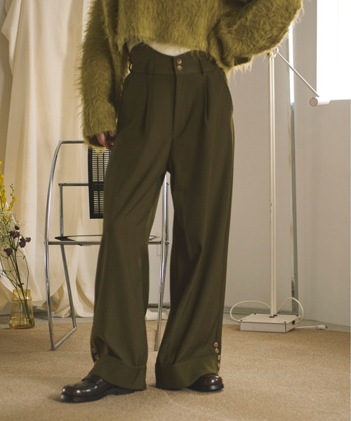 loin nuit(ロワンニュイ)の「asymmetry tuck wide pants / アシンメトリータックワイドパンツ(スラックス・レディース・カーキ/チャコールグレー・FREE)」の8枚目の写真