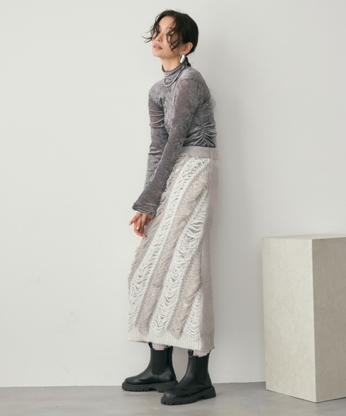 DFFUR.(ディフル)の「シアーフロッキーロングスリーブトップス(その他トップス・レディース・マスタード/ブラック/アイボリー/グレー・FREE)」の9枚目の写真