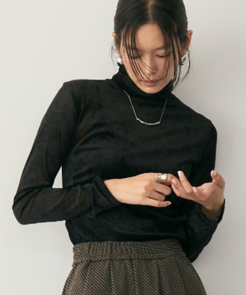 DFFUR.(ディフル)の「シアーフロッキーロングスリーブトップス(その他トップス・レディース・マスタード/ブラック/アイボリー/グレー・FREE)」の21枚目の写真