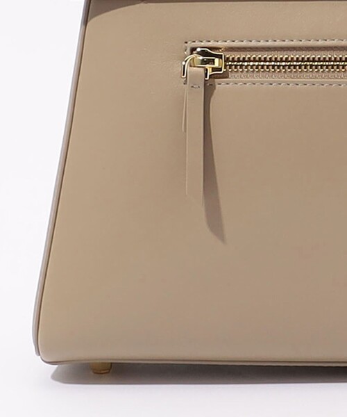 CAFUNE（カフネ）の「【別注】CAFUNE STANCE BAG（ハンドバッグ・レディース・ライトベージュ・FREE）」の5枚目の写真