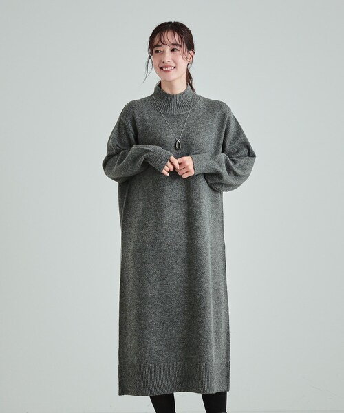 DRESKIP（ドレスキップ）の「◆ふわふわ柔らか ハイネック ロングニットワンピース（ワンピース・レディース・チャコールグレー/グリーン系/ベージュ・02/01/04/03）」の4枚目の写真
