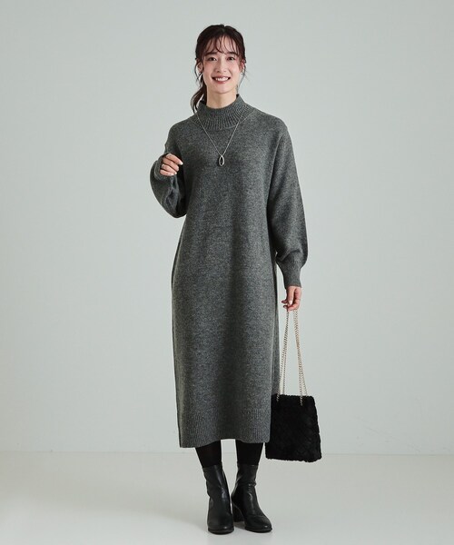 DRESKIP（ドレスキップ）の「◆ふわふわ柔らか ハイネック ロングニットワンピース（ワンピース・レディース・チャコールグレー/グリーン系/ベージュ・02/01/04/03）」の6枚目の写真