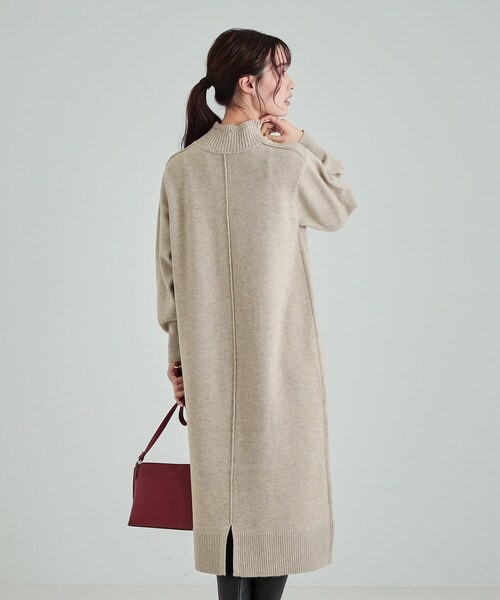 DRESKIP（ドレスキップ）の「◆ふわふわ柔らか ハイネック ロングニットワンピース（ワンピース・レディース・チャコールグレー/グリーン系/ベージュ・02/01/04/03）」の9枚目の写真