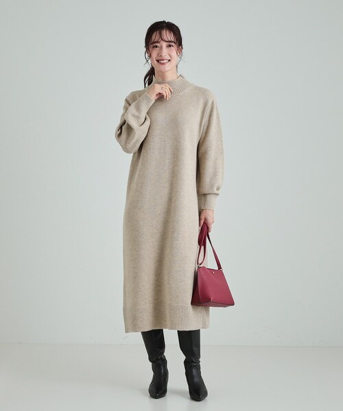 DRESKIP（ドレスキップ）の「◆ふわふわ柔らか ハイネック ロングニットワンピース（ワンピース・レディース・チャコールグレー/グリーン系/ベージュ・02/01/04/03）」の10枚目の写真
