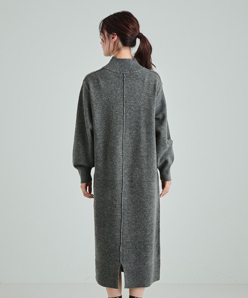 DRESKIP（ドレスキップ）の「◆ふわふわ柔らか ハイネック ロングニットワンピース（ワンピース・レディース・チャコールグレー/グリーン系/ベージュ・02/01/04/03）」の18枚目の写真