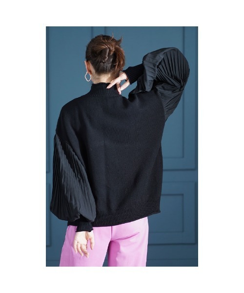Sawa a la mode（サワアラモード）の「異素材プリーツ袖ハイネックニット（ニット/セーター・レディース・ブラック/カーキ・FREE）」の8枚目の写真
