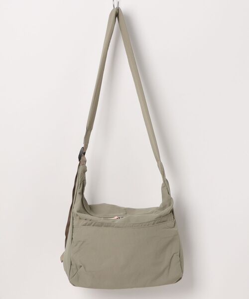 7POCKET INSIDE PRINT SHOULDER（ショルダーバッグ）｜EARTH