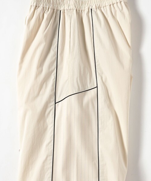 Ray BEAMS（レイビームス）の「ストライプ キリカエ トラックパンツ（その他パンツ・レディース・ネイビー/オフホワイト・0/1）」の10枚目の写真