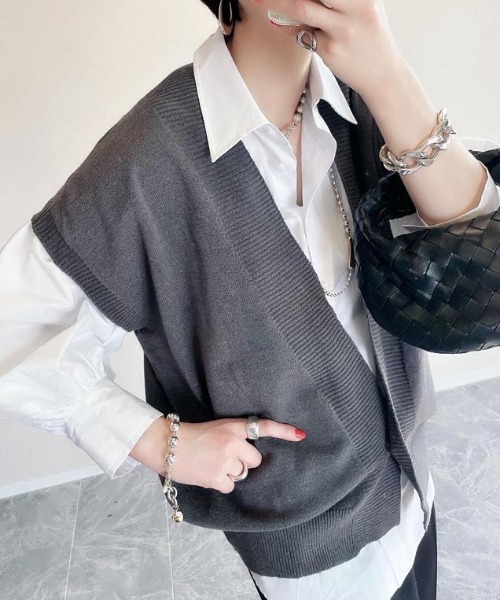 aquagarage（アクアガレージ）の「ニットベストカーディガン（ニット/セーター・レディース・サンドベージュ/チャコール・ONESIZE）」の2枚目の写真