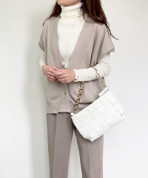 aquagarage（アクアガレージ）の「ニットベストカーディガン（ニット/セーター・レディース・サンドベージュ/チャコール・ONESIZE）」の4枚目の写真