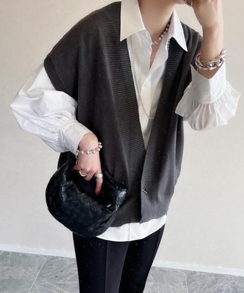 aquagarage（アクアガレージ）の「ニットベストカーディガン（ニット/セーター・レディース・サンドベージュ/チャコール・ONESIZE）」の7枚目の写真