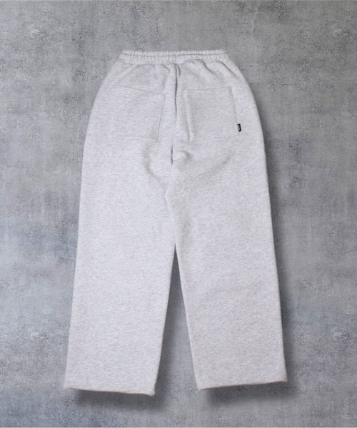 ATMARK(アットマーク)の「《2サイズ展開 / UNISEX 》ATMARKグラフィティ ダブルニー スウェットパンツ ヘビーウェイト(スウェットパンツ・メンズ・ホワイト/ブラック・MEDIUM/LARGE)」の9枚目の写真