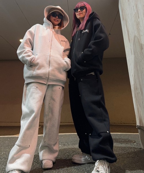 ATMARK(アットマーク)の「《2サイズ展開 / UNISEX 》ATMARKグラフィティ ダブルニー スウェットパンツ ヘビーウェイト(スウェットパンツ・メンズ・ホワイト/ブラック・MEDIUM/LARGE)」の3枚目の写真