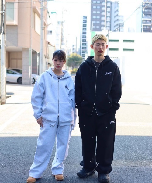 ATMARK(アットマーク)の「《2サイズ展開 / UNISEX 》ATMARKグラフィティ ダブルニー スウェットパンツ ヘビーウェイト(スウェットパンツ・メンズ・ホワイト/ブラック・MEDIUM/LARGE)」の20枚目の写真