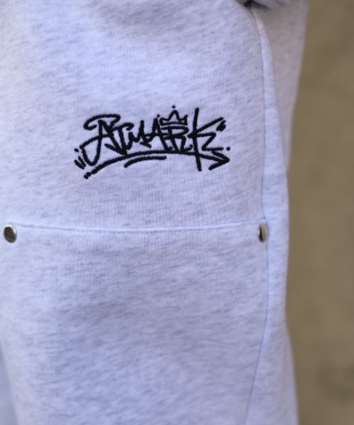 ATMARK(アットマーク)の「《2サイズ展開 / UNISEX 》ATMARKグラフィティ ダブルニー スウェットパンツ ヘビーウェイト(スウェットパンツ・メンズ・ホワイト/ブラック・MEDIUM/LARGE)」の21枚目の写真
