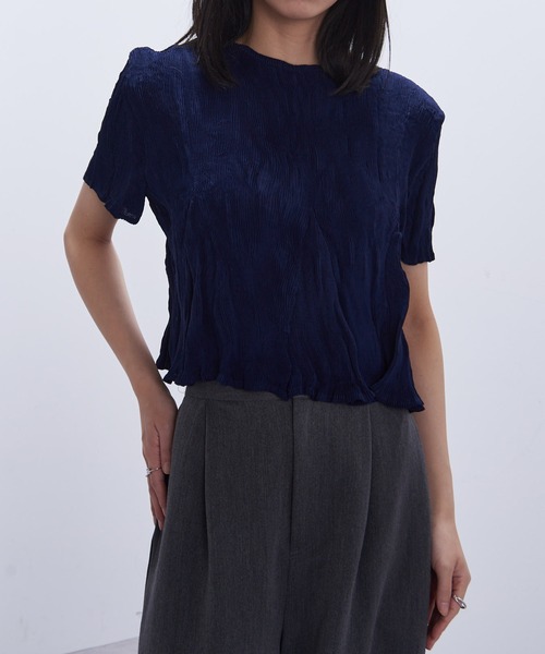 Gongdid Design ゴンディッドデザイン Wavy crop top ウェーブクロップドプリーツトップス 25-051-939-0004 ベージュ 1 Gongdid Design】Wavy crop top プリーツウェーブ クロップドトップス