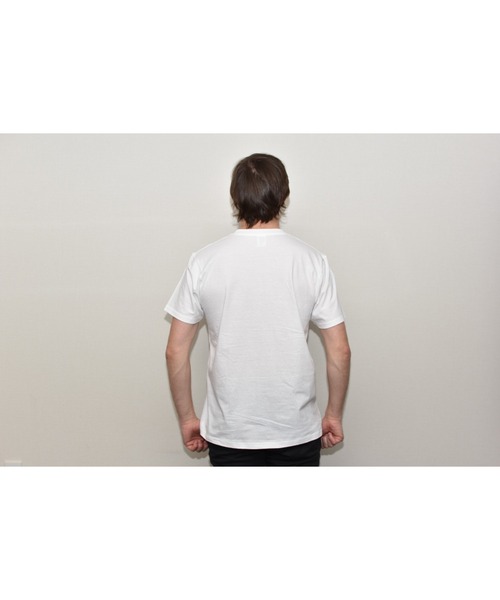 JIN plus（ジンプラス）の「錦鯉 JIN+ホワイト半袖Tシャツ（Tシャツ/カットソー・メンズ・ホワイト系1/ホワイト系その他5/ホワイト系その他2/ホワイト系その他4/ホワイト系その他3・SMALL/XX-LARGE/MEDIUM/X-LARGE/LARGE）」の10枚目の写真