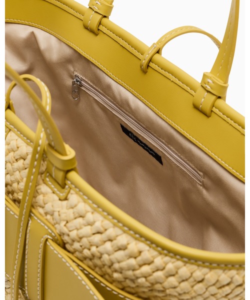 ARMANI EXCHANGE（アルマーニエクスチェンジ）の「【A|X アルマーニ エクスチェンジ】BOXロゴバックル ストローエフェクトトートバッグ（トートバッグ・レディース・マスタード・FREE）」の5枚目の写真