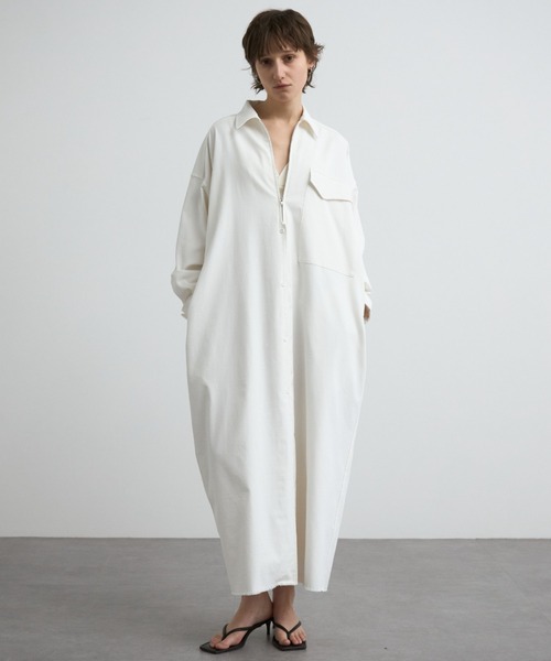 CREDONA（クレドナ）の「OXFORD SHIRT DRESS/オックスフォードシャツドレス（ワンピース・レディース・ホワイト/ブラック・FREE）」の2枚目の写真