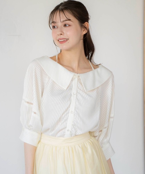 NOELA(ノエラ)の「オフショルストライプブラウス(シャツ/ブラウス・レディース・オフホワイト/サックスブルー/ベージュ・フリー)」の2枚目の写真