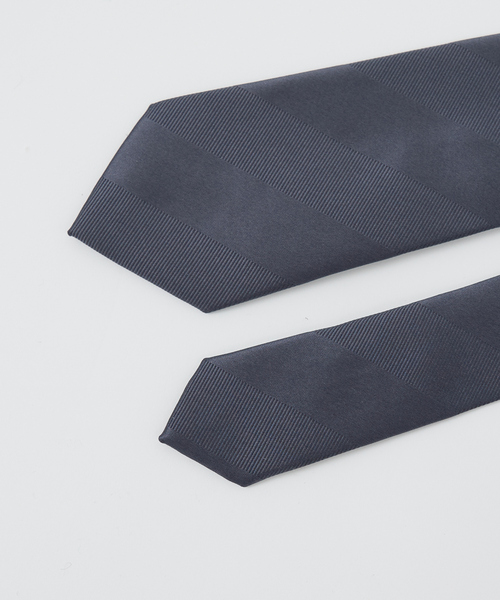 ABAHOUSE（アバハウス）の「【ウォッシャブル】シャドー レジメンタル ネクタイ（ネクタイ・メンズ・ブルー/ダークネイビー/ネイビー/グレイッシュブルー・フリー）」の6枚目の写真