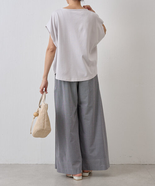 BEARDSLEY - ビアズリー  ドットカットソー オフホワイト BEARDSLEY（ビアズリー）の「ドット花刺繍カットソー：WEB限定
