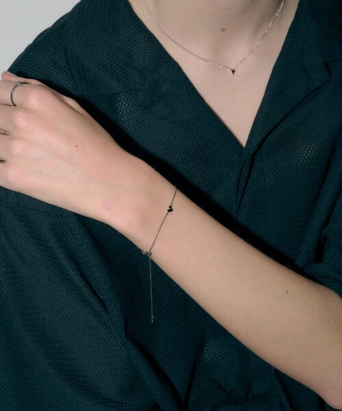 and cloud(アンドクラウド)の「Minimum Heart Bracelet(ブレスレット・レディース・シルバー/ブラック・FREE)」の9枚目の写真