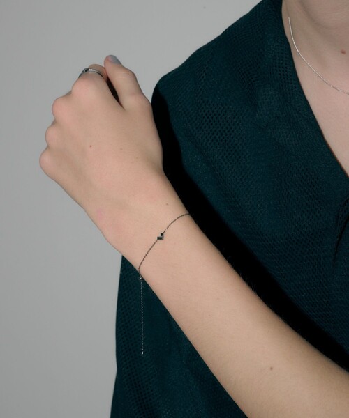 and cloud(アンドクラウド)の「Minimum Heart Bracelet(ブレスレット・レディース・シルバー/ブラック・FREE)」の10枚目の写真