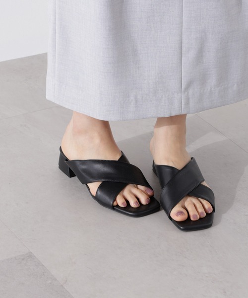 NANO universe（ナノユニバース）の「太ヒールクロスデザインサンダル（サンダル・レディース・ベージュ/ブラック・36/37/38）」の2枚目の写真