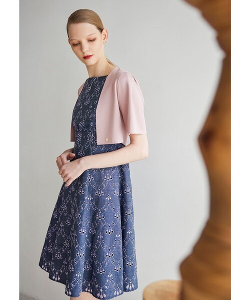 TOCCA（トッカ）の「PEACOCK TAIL LACE ドレス（ワンピース・レディース・ライラック系7/ネイビー系7・0/2/4/6）」の3枚目の写真