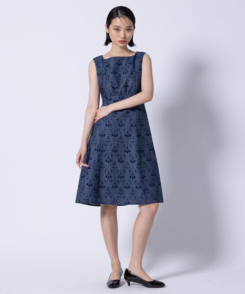 TOCCA（トッカ）の「PEACOCK TAIL LACE ドレス（ワンピース・レディース・ライラック系7/ネイビー系7・0/2/4/6）」の5枚目の写真