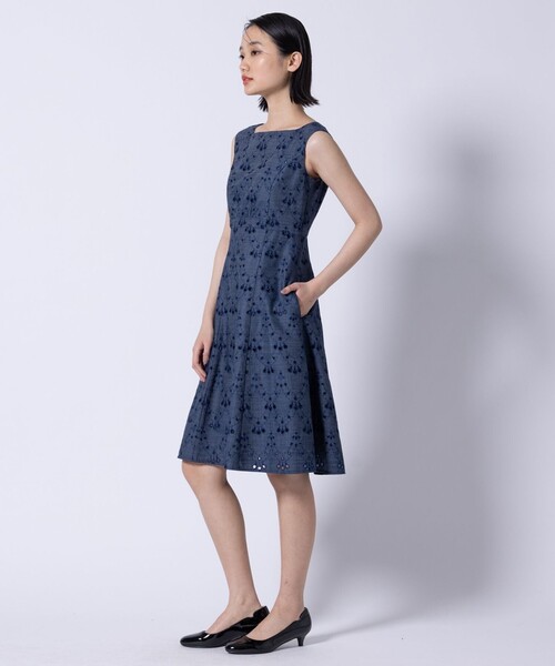 TOCCA（トッカ）の「PEACOCK TAIL LACE ドレス（ワンピース・レディース・ライラック系7/ネイビー系7・0/2/4/6）」の6枚目の写真